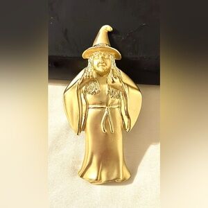 Witchy PIN 3" Brooch, Fun, Mystical, Goldtone/looks like Gold .Signed UNISEX